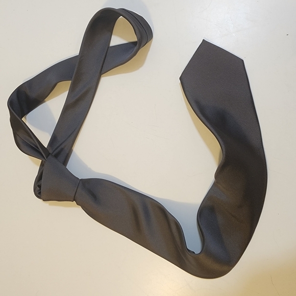 ARROW Gray 100% Silk Slim Tie - Picture 6 of 8